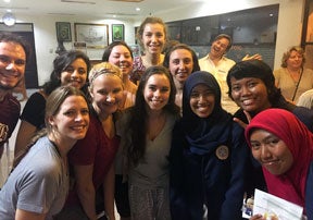 URI students meet with Indonesian students