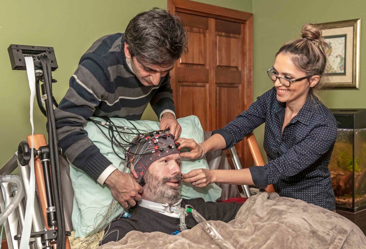 Newswise: URI engineering professor helping ALS patients use their brains to communicate