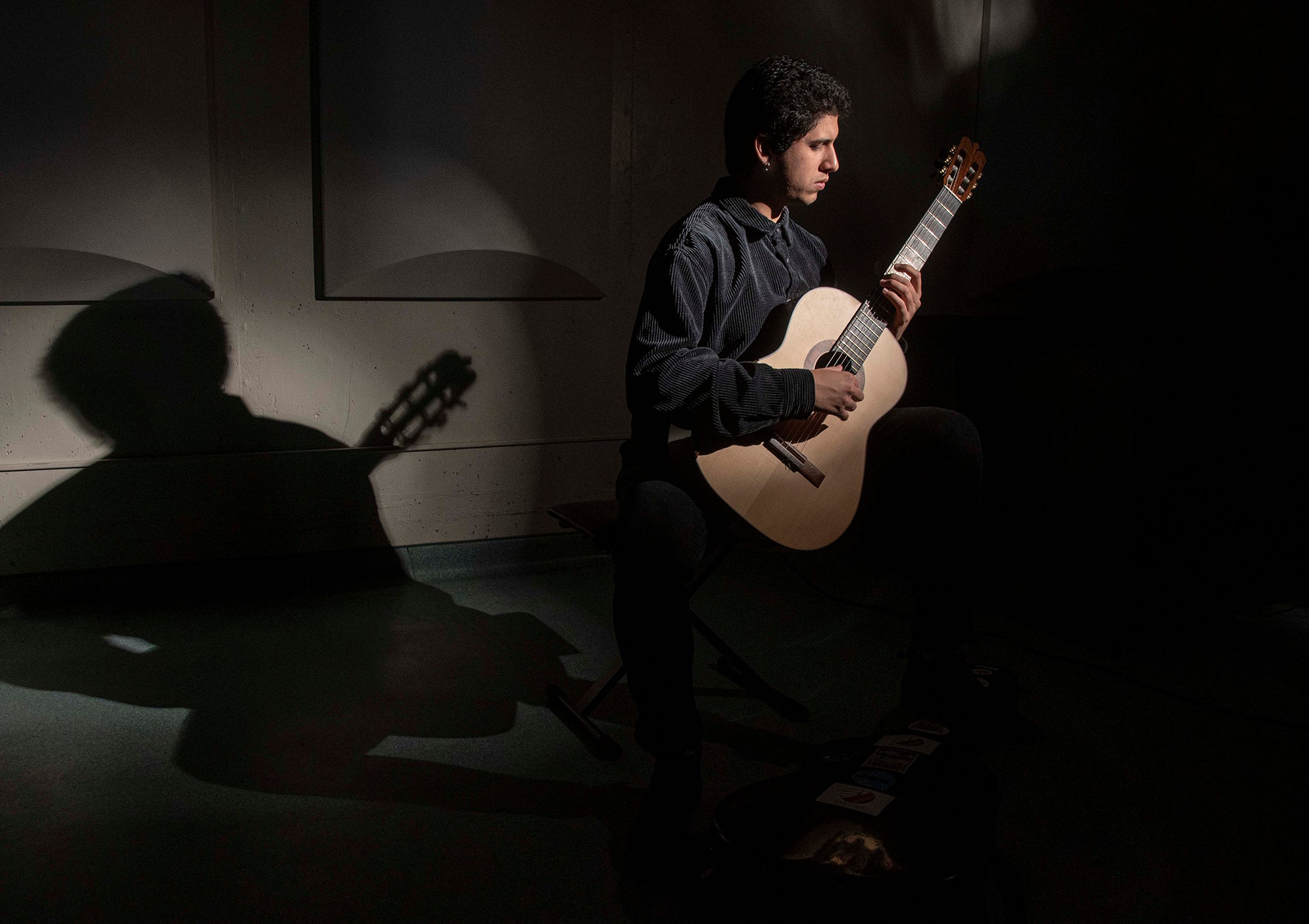 Estudiante costarricense de posgrado de guitarra encuentra nuevo escenario en la URI – Rhody Today