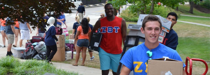 students on move-in day