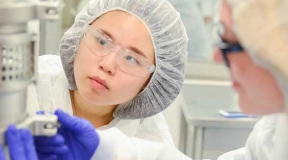 student working in pharmacy lab