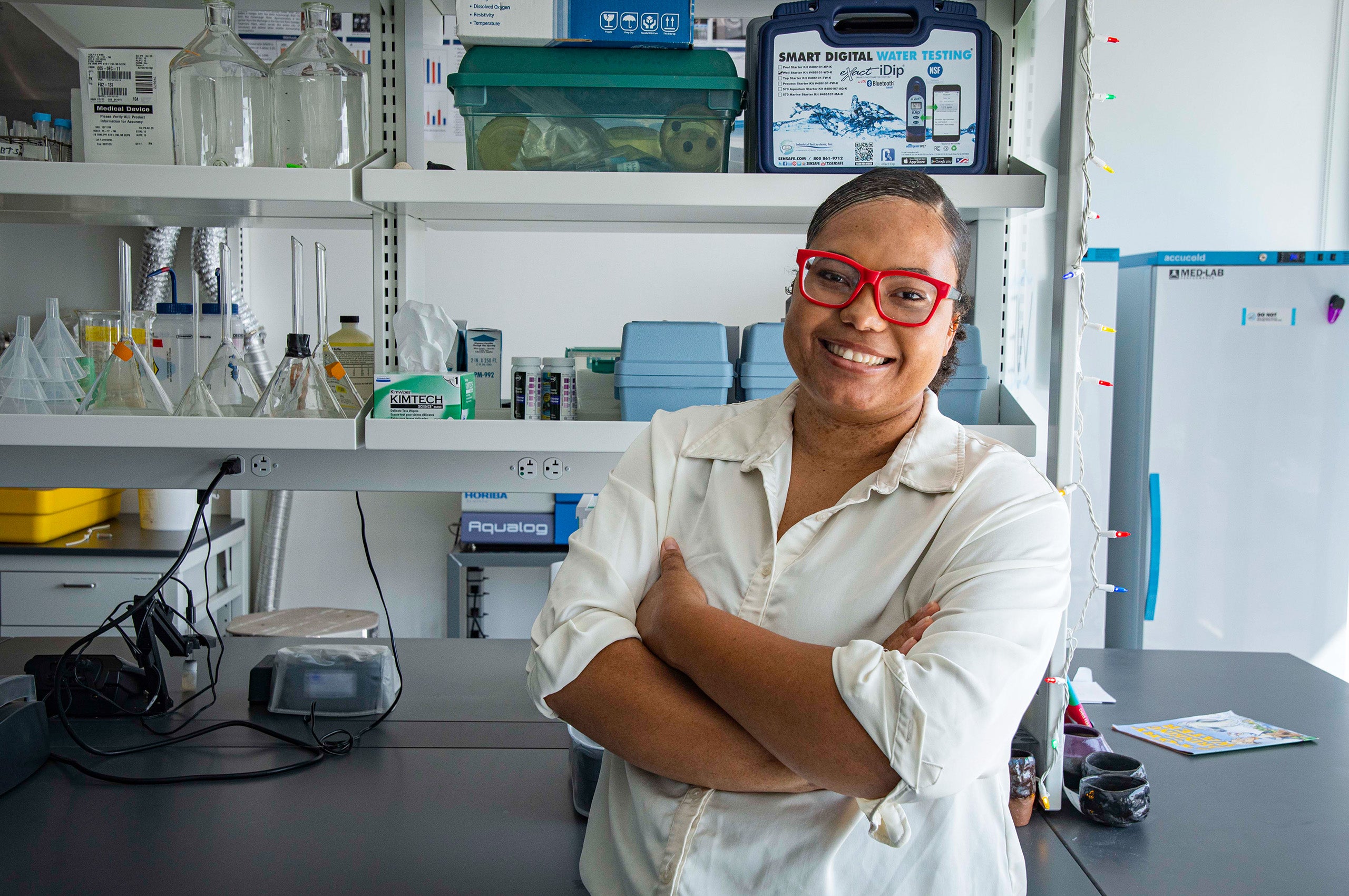 Engineering PhD student Jacira Soares in the Water for the World lab